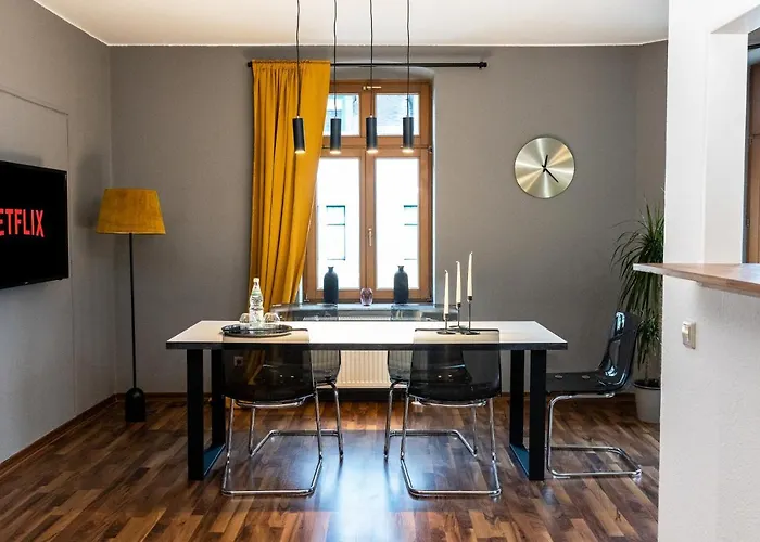 Design Studio - Wifi Und Netflix
